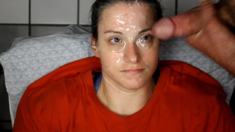 Dirty Dees: Homemade Amateur Cumslut Taking Loads to Her Pretty Face