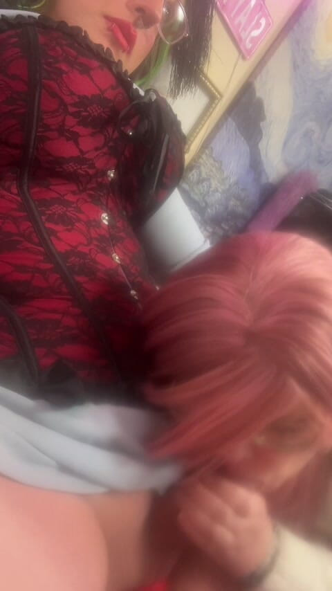 Blakelytgirl: Miss Blue сосет и трахается с Blakely Morningstar