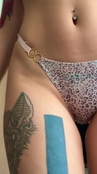 Fetiș sexy cu burtă
