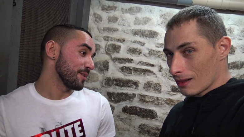 Gaybareback: Гетеросексуальний хлопець відтраханий без презерватива його другом-геєм