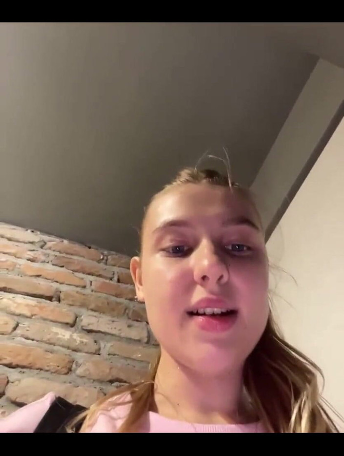 JuiceLussie: Seksowny trening i kobiecy wytrysk na siłowni