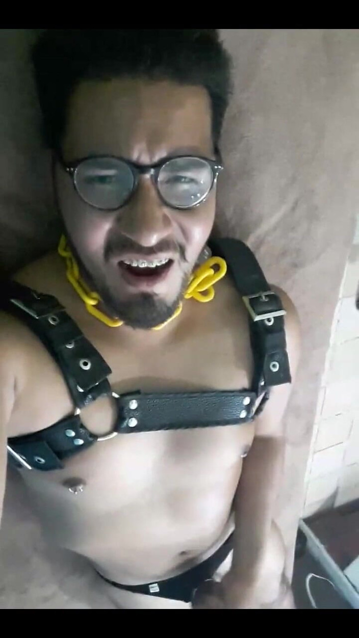 Segundo Pot: Yarağımla oynuyorum