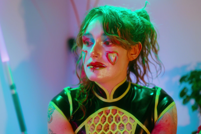 Goddess Transcendence: Joy The Clown 인터뷰 Latex 펨돔 간지럼 및 장난꾸러기 컨트롤