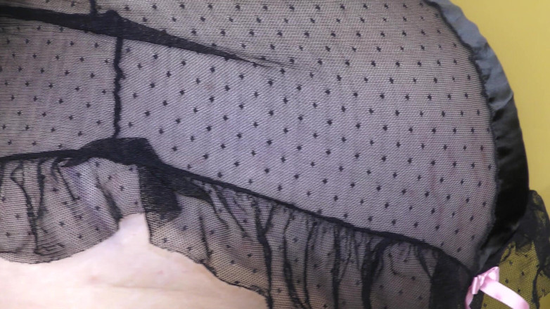 Milky Mari: 9 månader gravid MILf fru visar sin mage och håriga...
