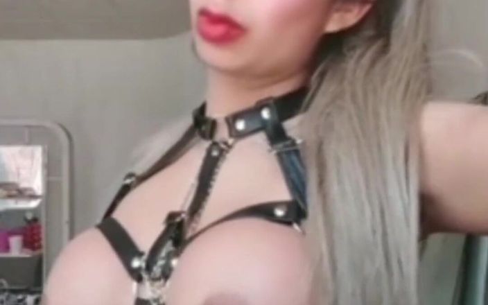 Kevinisssa studio: 巨乳