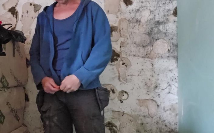 Chris_snoopy_91: Bi-muž to dostane s dildo šukání v časných ranních a masturbuje, dokud...