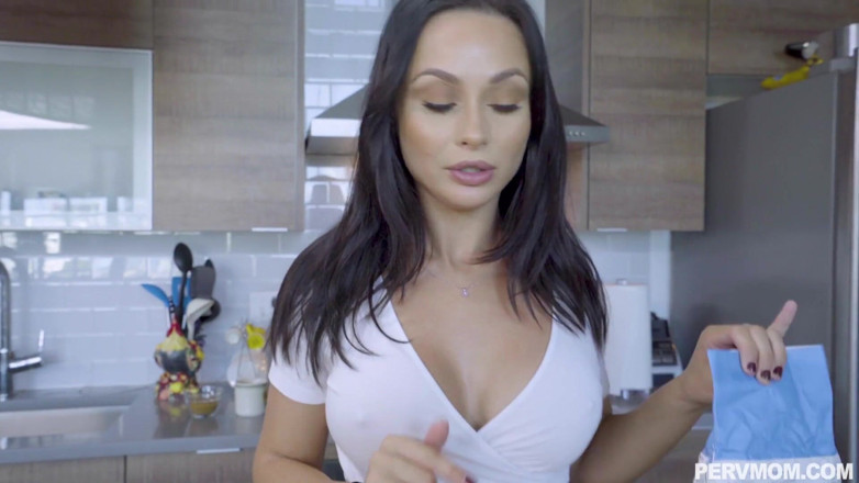 PervMom: Crystal Rush Perv Stepmom Cheater Sex Video