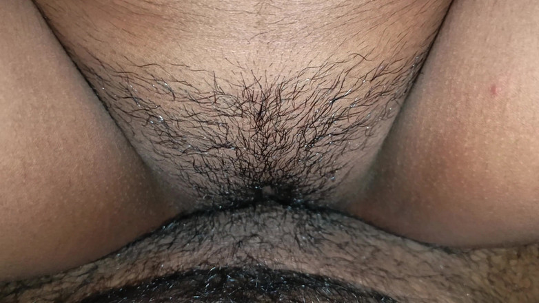 Bithi69gril: जब मेरा बॉयफ्रेंड घर पर नहीं है तो मेरे कामुक पड़ोसी ने मुझे चोदा