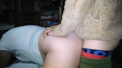 Fitcure1: Šukal jsem roztomilou holku v bílé košili zezadu