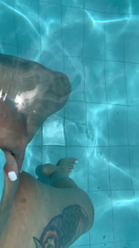 I Had an Orgasm in the Outdoor Pool