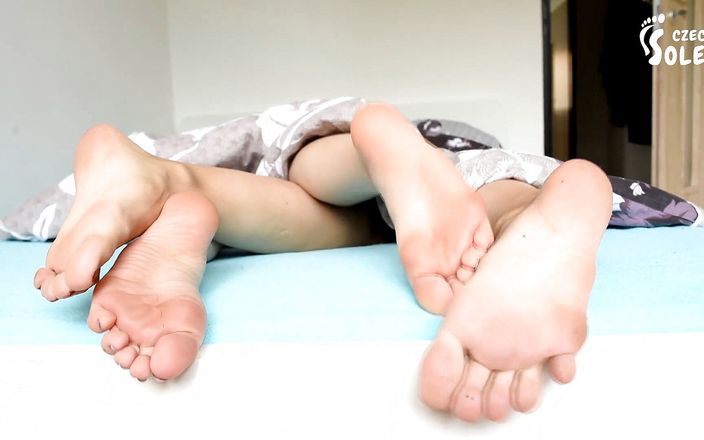 Czech Soles - foot fetish content: 两个女同在床上崇拜她们性感的赤脚