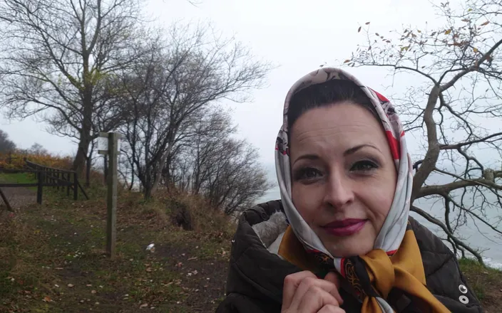 Wanilianna: Squirt in Public Place