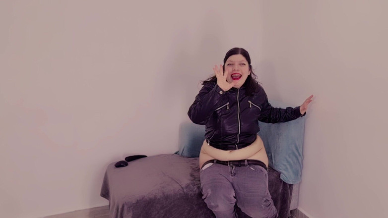 Alice H: Buttcrack en visite à un ami