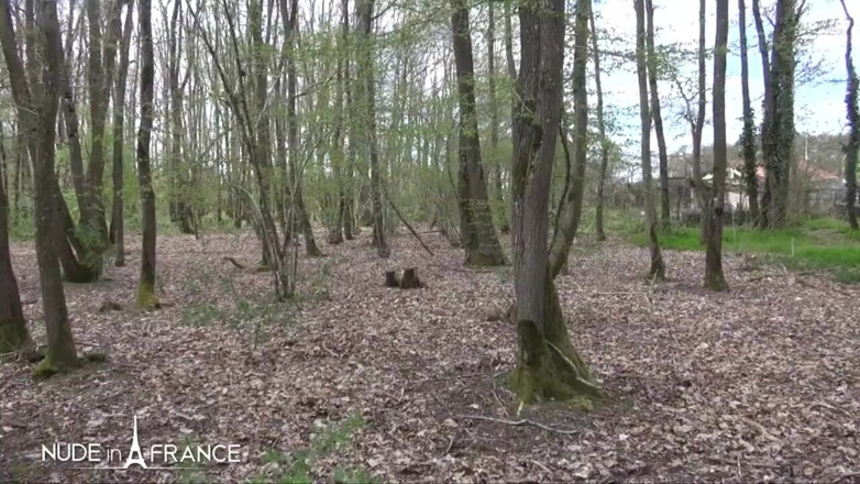 Nude in France: Mature bourgeoise hard anal fucked outdoor by the garderner