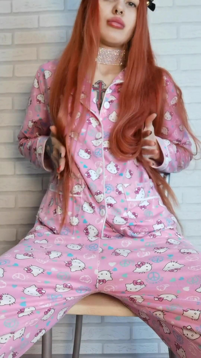 RedFox: Nastya Fox Baby gra w gry BDSM z jej cipką...