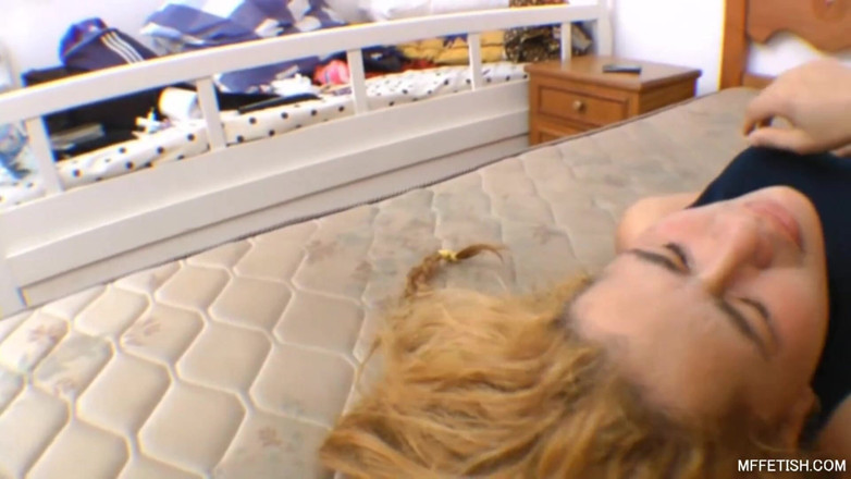 MF Fetish: Debut stând pe față cu Mariana