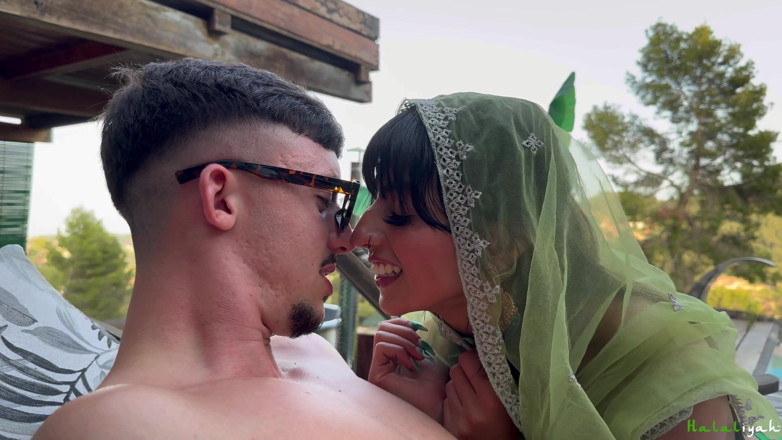 Aaliyah Yasin: Pakistani Housewife Aaliyah Yasin Cheats on Her Husband