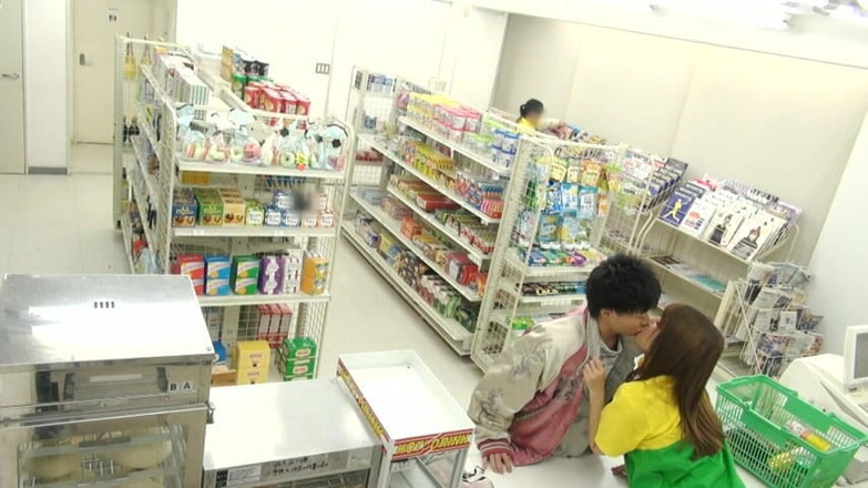 CherryBONBON: Příliš mnoho očního kontaktu v tomto obchodě