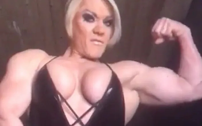 Lisa Cross: Mistress Borgia Dominates You