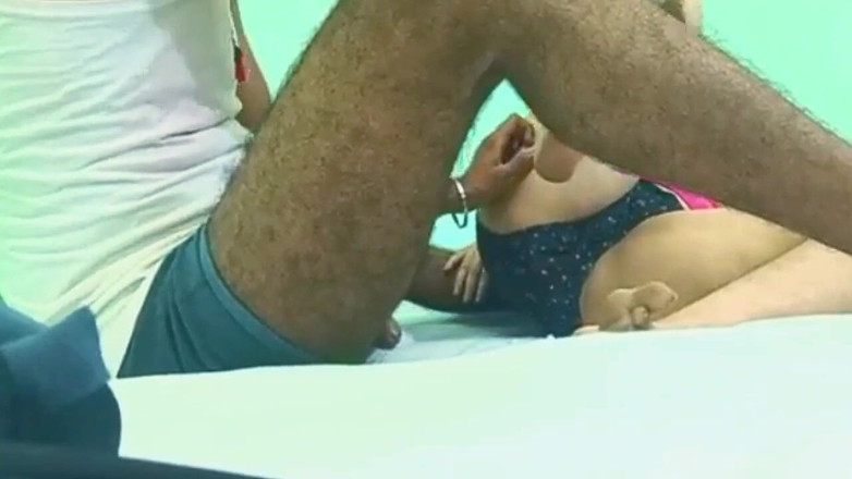 Onlyitg: Moje žena dostává Horney Manželka má těsné bradavky a těsnou kundičku...