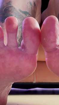 Plaag je met mijn sexy zolen en tenen