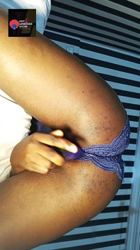 Cinta de masturbación usando cosas de sexo con amateur