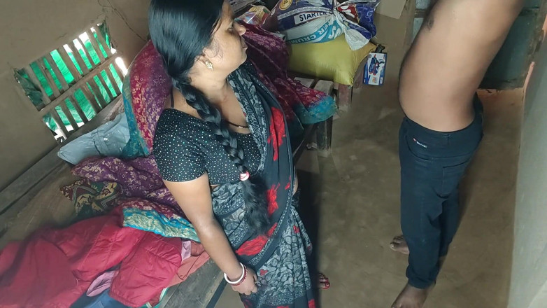 Raju Raju: Beijou minha buceta, me fodeu nua, gostou na vila indiana