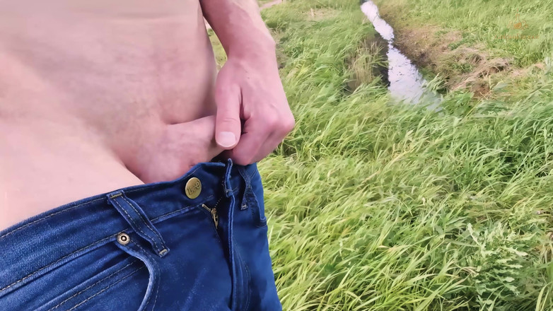 GoldenElixxxir: Blonde Twink Teen Outdoor Masturbation: Risky Outdoor Jerk off &amp; Huge...