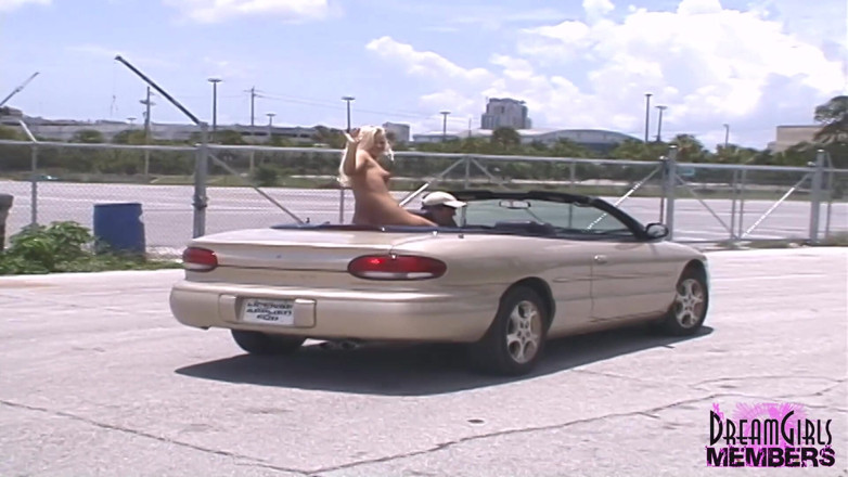 Dream Girls: Heiße blondine &amp;nackt in meinem auto