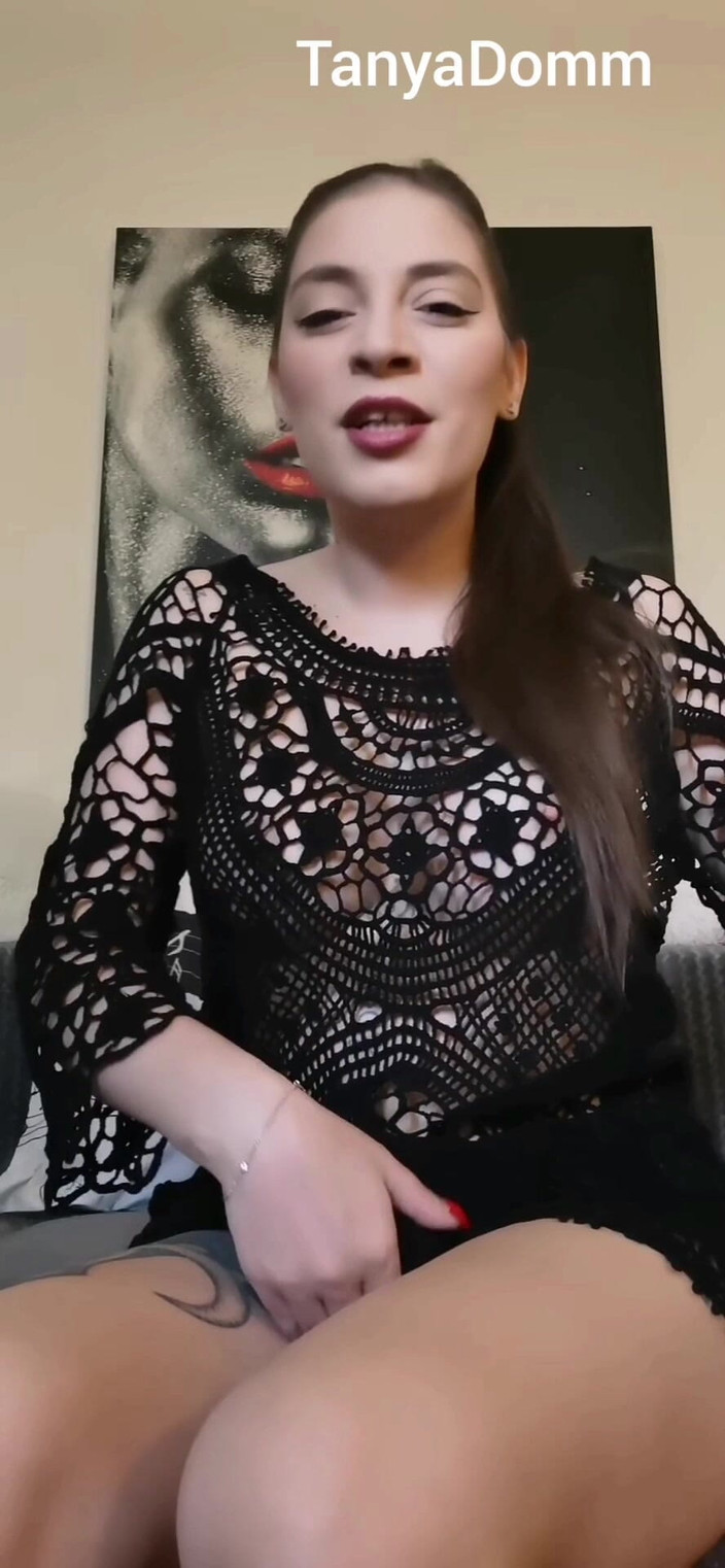 TanyaDomm: Penghinaan zakar kecil bermakna sph x