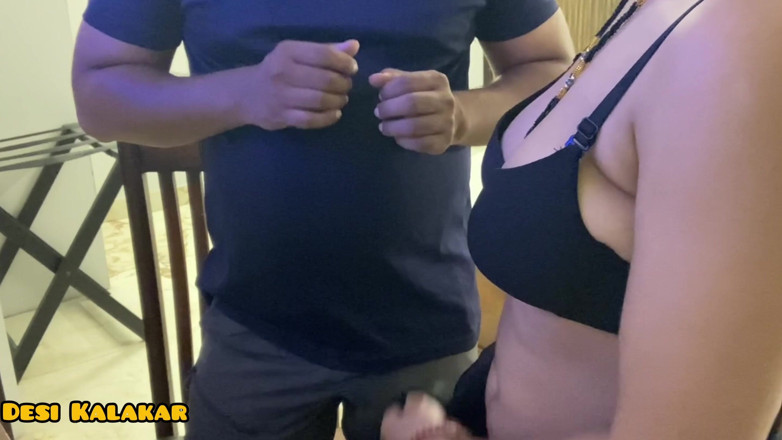 Rihana khan: Une étudiante coquine baise son prof tution