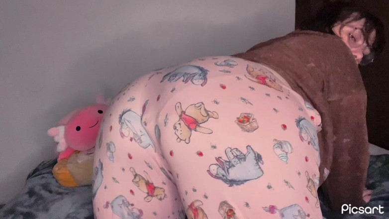 Mushroombitchx: Analtraining mit buttplug