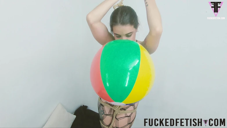 Fucked fetish: Pop Small Balloon High-Heels Bondage