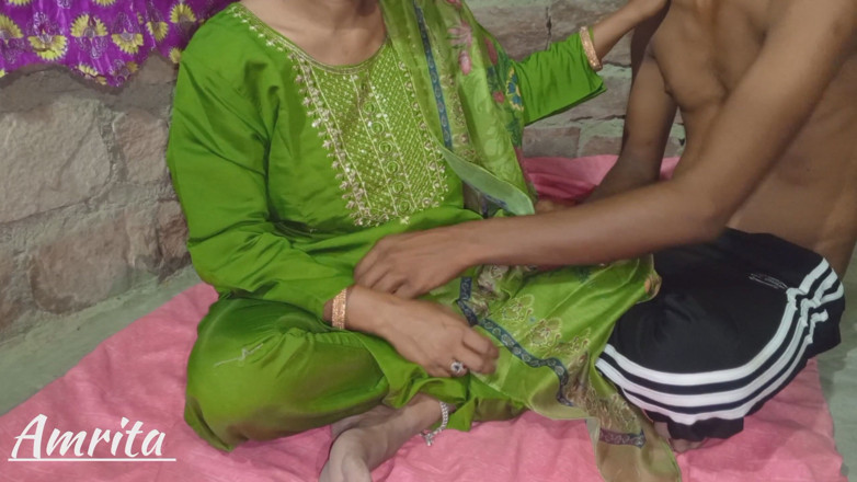 Amrita: jija saali sundar hot larki amrita pahli baar sauteli bahan...