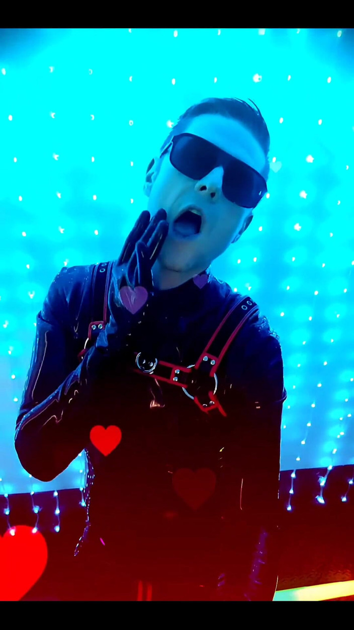 Roman Heart: Vide Klip Outtake Untuk Gaya Reellatexrubberblack baru saya