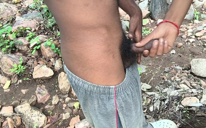 Poonambhabhi village: हॉट बीबी जंग्ल फेसिंग वीडियो।