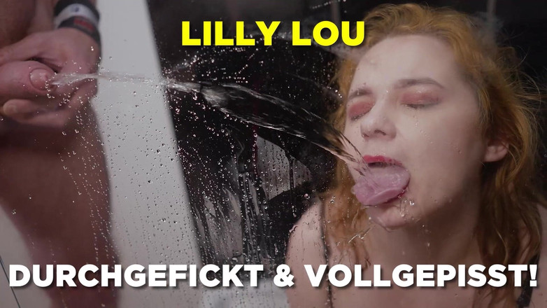 MILF and Big Wet Tits XXX: Prsatá holka miluje piss hry a šukání zadku