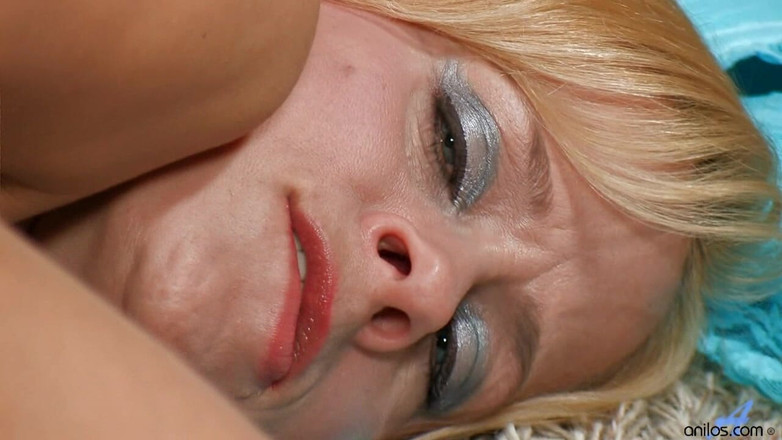 Anilos: Getaran milf