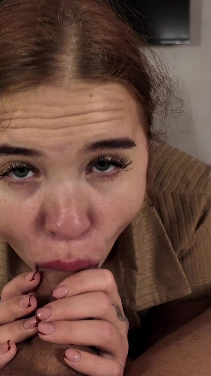 xKeryB: मेरी हॉट सौतेली बहन के साथ धोखा