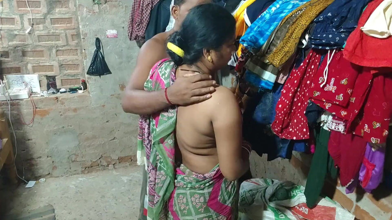 Raju Raju: Me follé a la tía bengalí vecina después de desnudarla