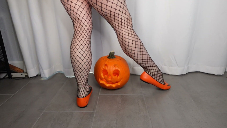 Deanna deadly: Bắp chân uốn cong cơ bắp trong lưới cá-Halloween chủ đề...