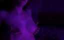 Violet Purple Fox: De grote stuiterende borsten van de buurman. Ik knijp tepels...