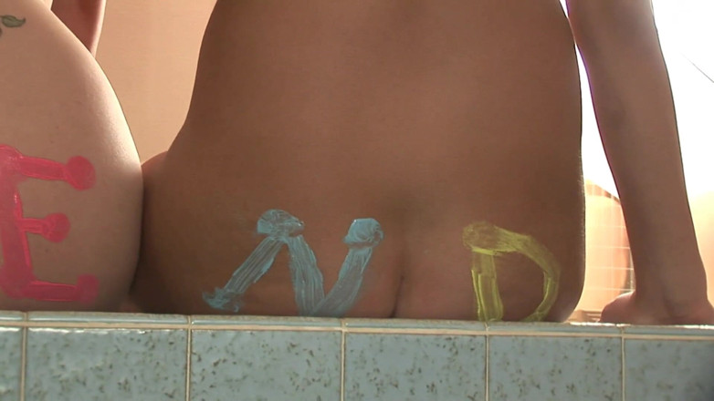 My Favorite Pornstars: Awek nakal bermain dengan bodypaint