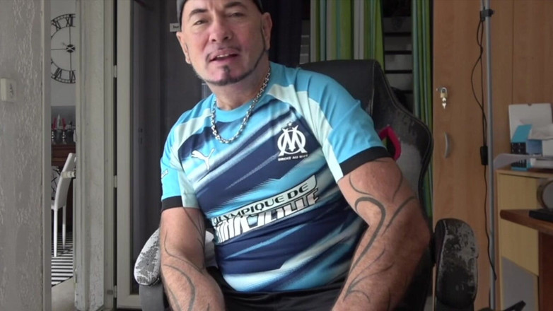 AMATOR BAREBACK FRENCH STUDIO: Amatoriale bukkake con ragazzi gay che succhia tutti i suoi...