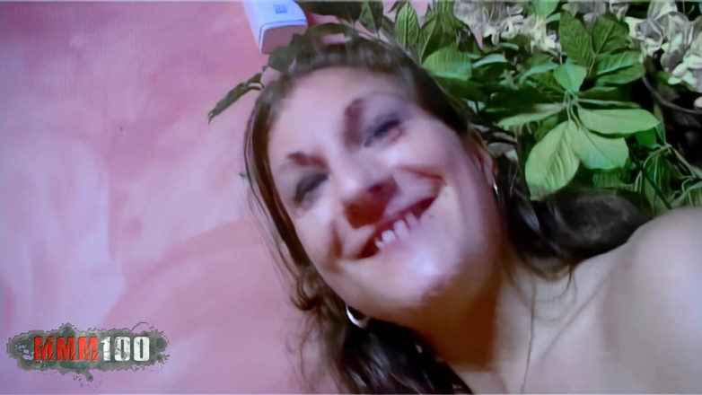 MMM100: Angie Kiss: Duży i piękny kutas z Marsylnii dla Angie...