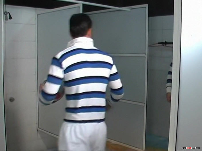 Euro boy xxx: Rugby Player Cock in the Showers!