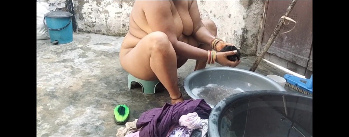 Yourgeeta8899: This Morning I Saw My Stepmother Taking a Bath, She...