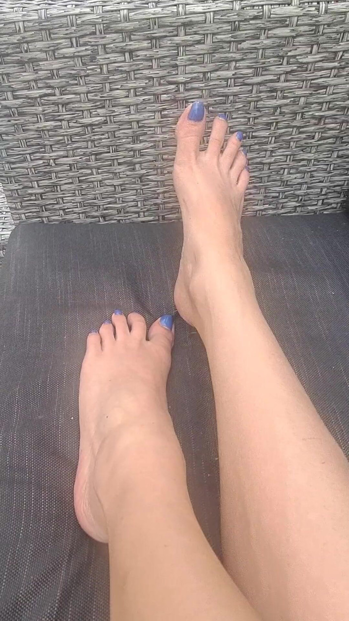 Naughty alchemy: Mes pieds sont ton rêve