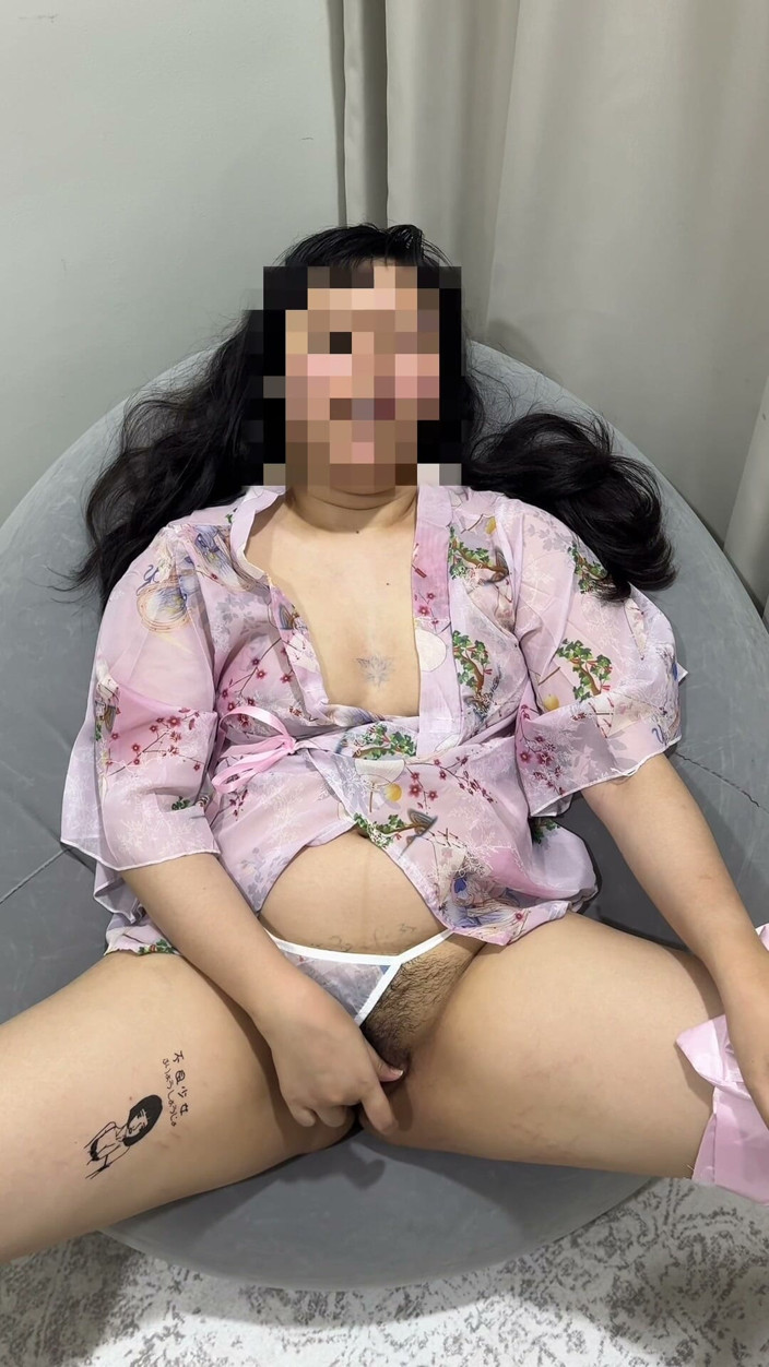 Shasha Idrina: Come and insert your cock inside my pussy