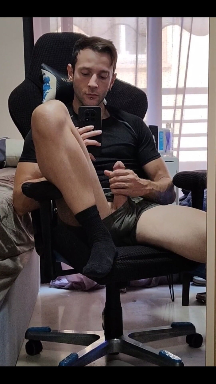 Zalthy: Bisexual Jock Boy Jerks off and Cums